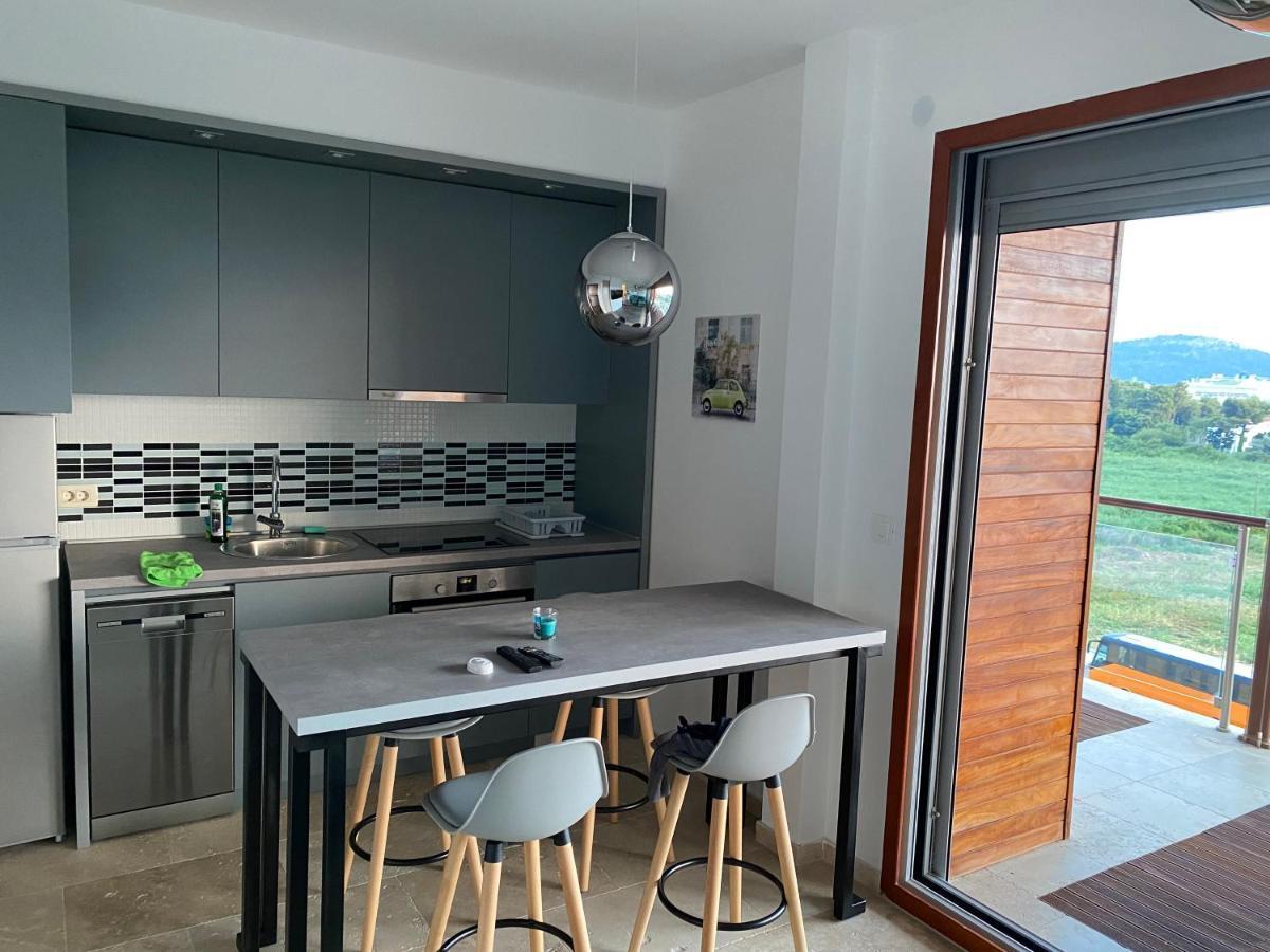 Bitcoin And Ethereum Deluxe Apartments Бар Екстер'єр фото