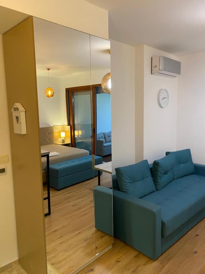 Bitcoin And Ethereum Deluxe Apartments Бар Екстер'єр фото