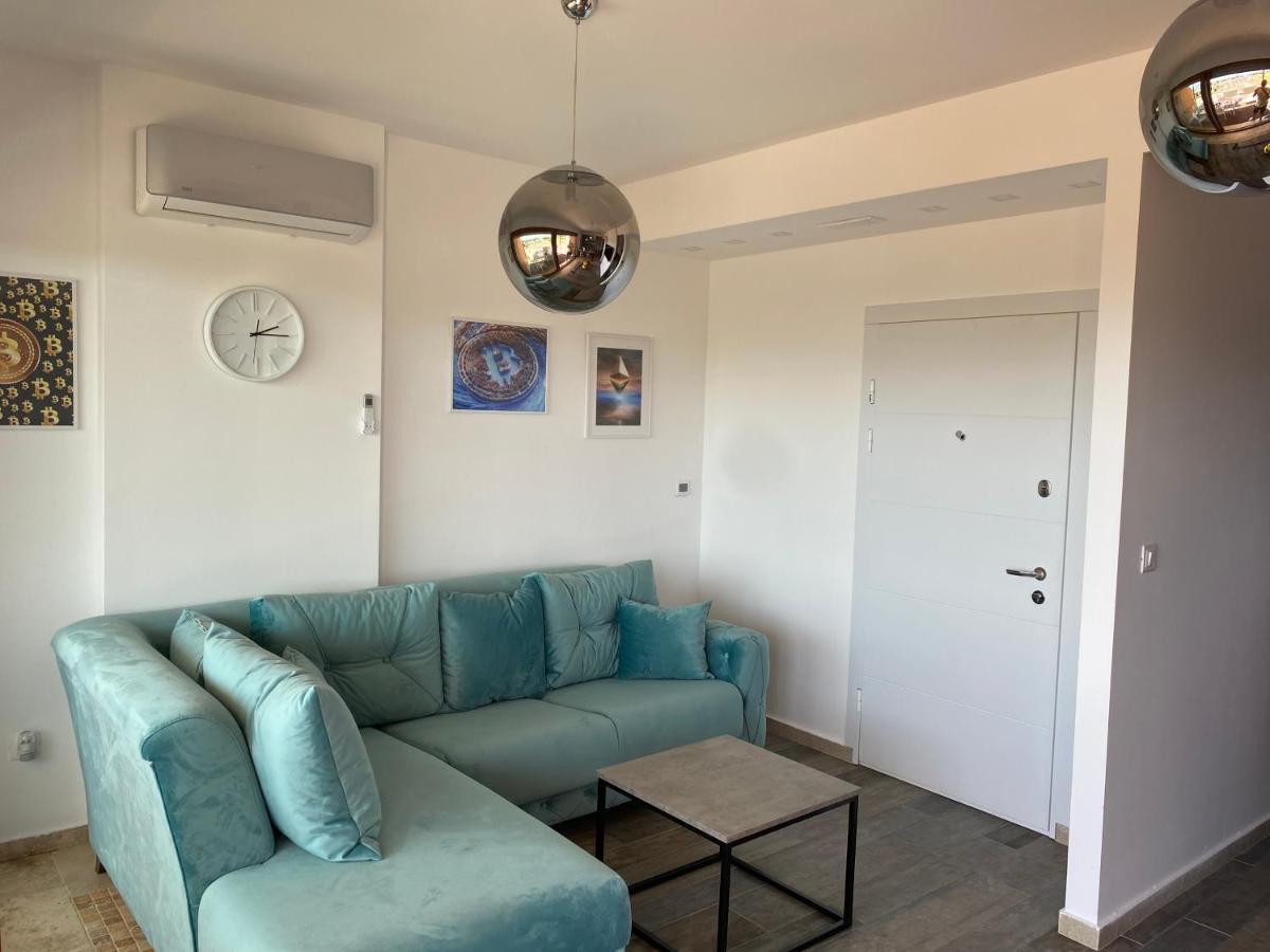 Bitcoin And Ethereum Deluxe Apartments Бар Екстер'єр фото