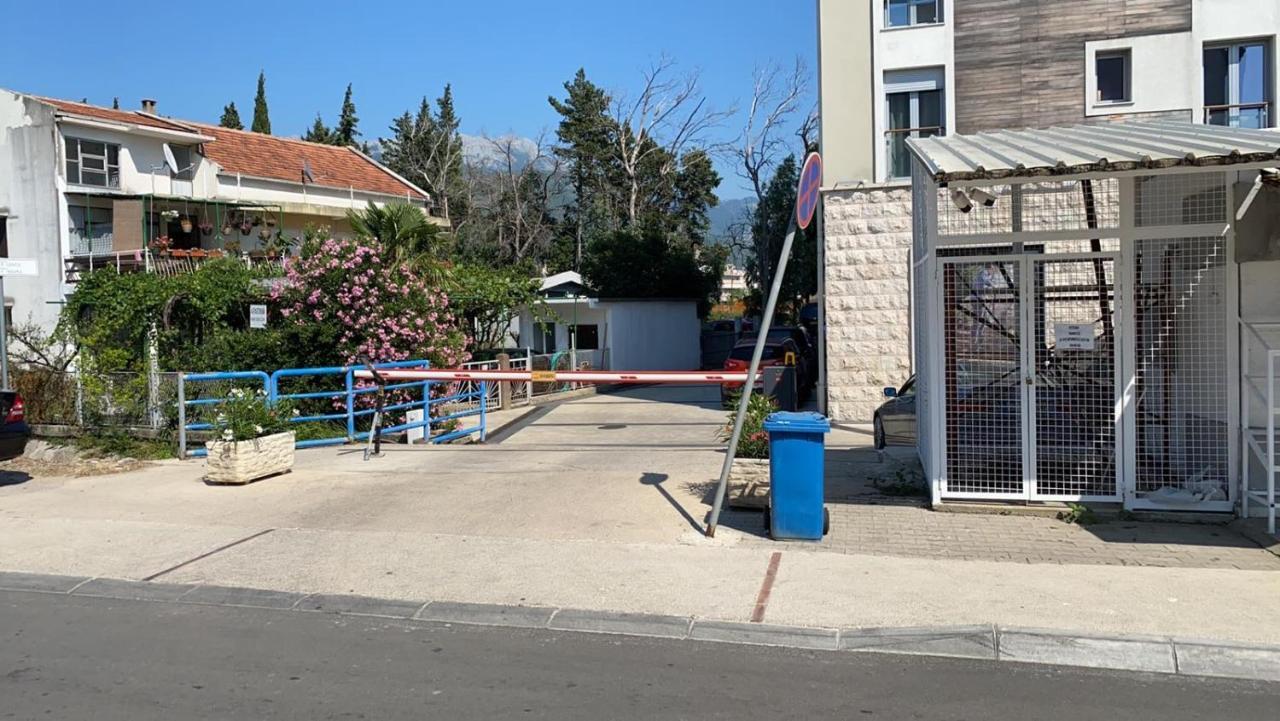 Bitcoin And Ethereum Deluxe Apartments Бар Екстер'єр фото
